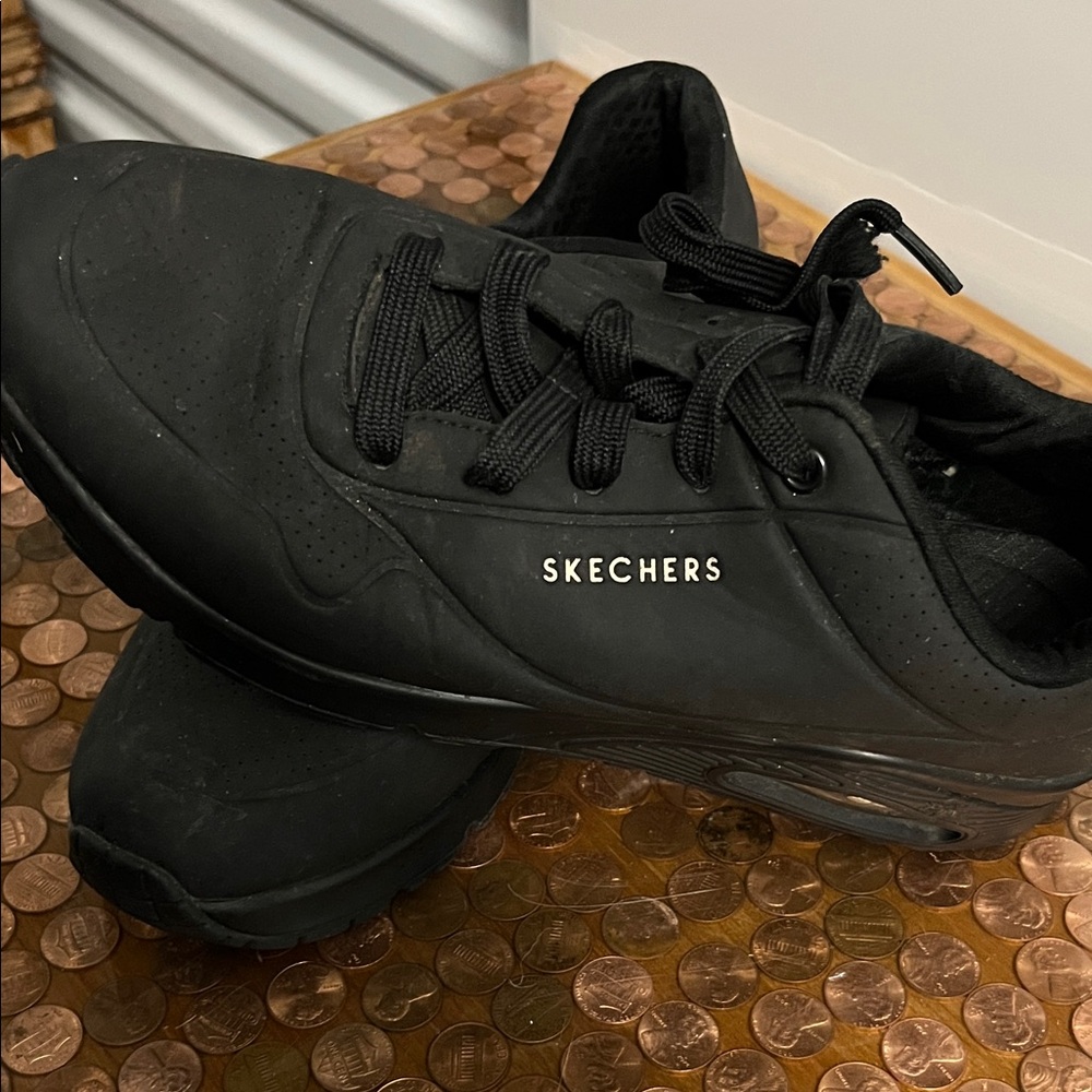 Skechers women’s memory foam sketchers  All-Black Sneakers